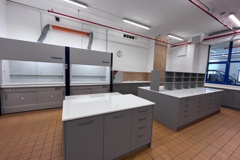 kancelář 9 - laboratoř